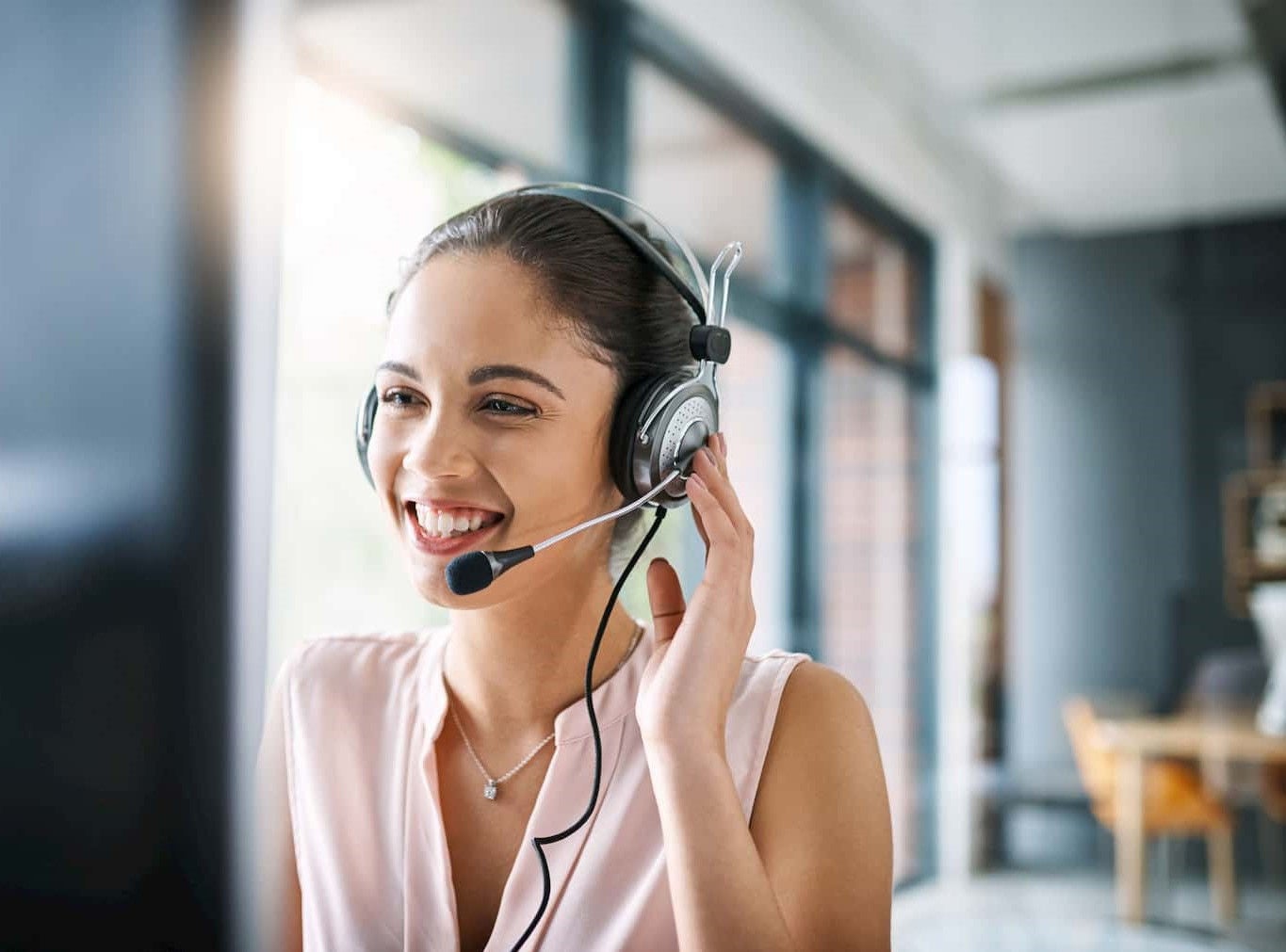call centre woman with headset