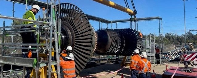 Workers install a new rotor at Braemar Power Station